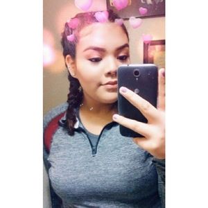 Meet your Posher, Alejandra